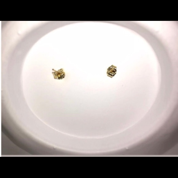 SOLD! SOLD!! SOLD!!!!!    New Pearls Necklace, Bracelet, and Earrings Set - Picture 8 of 8